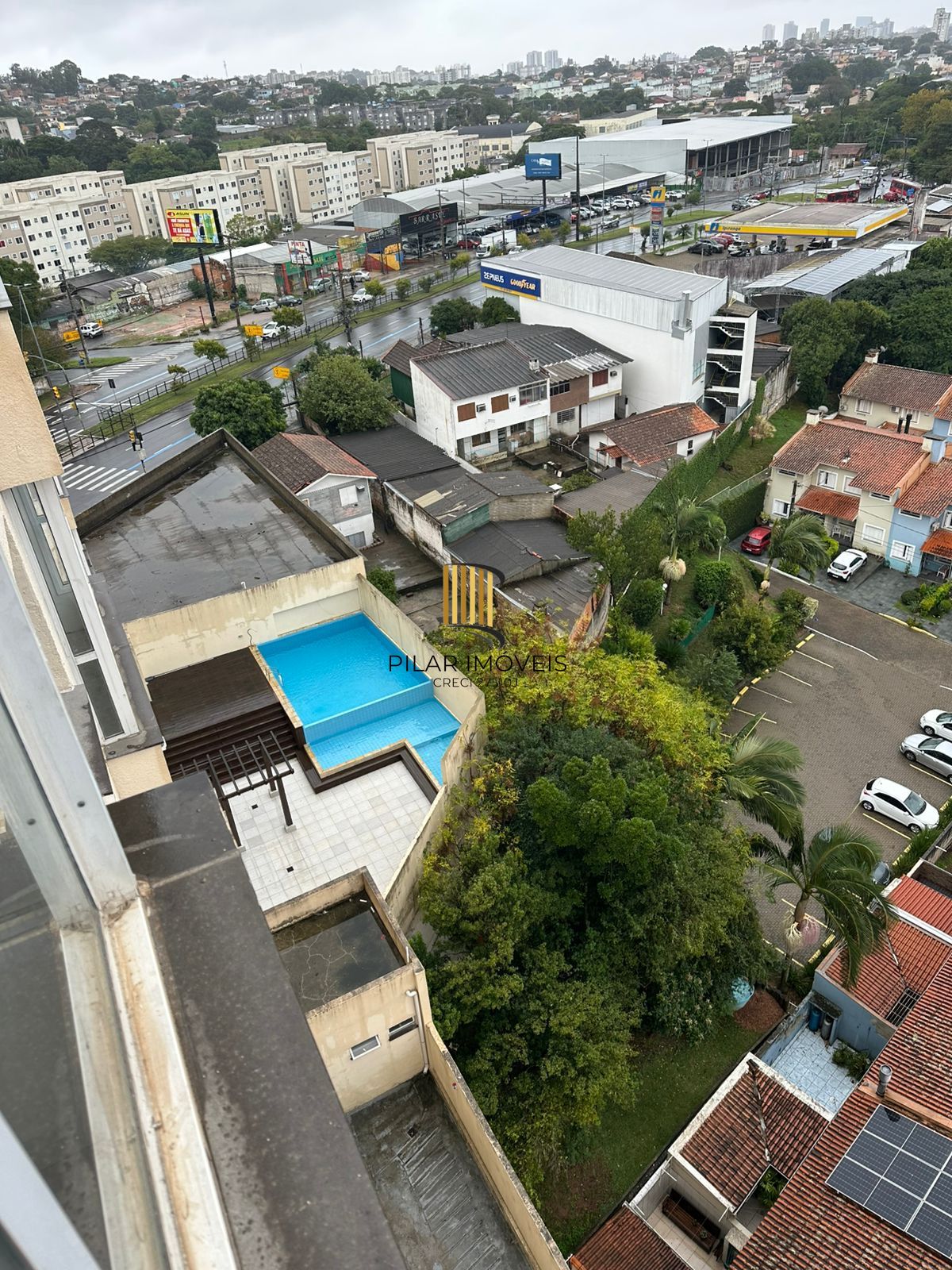 Apartamento com 02 quartos e 01 vaga escriturada no Bairro Cavalhada