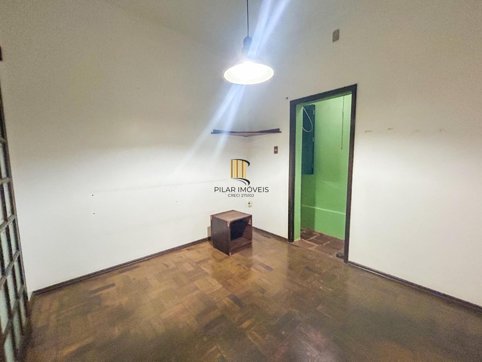 Casa Residencial com 3 Quartos, sendo 1 suíte e 3 Banheiros, no Bairro Santa Teresa em Porto Alegre, RS