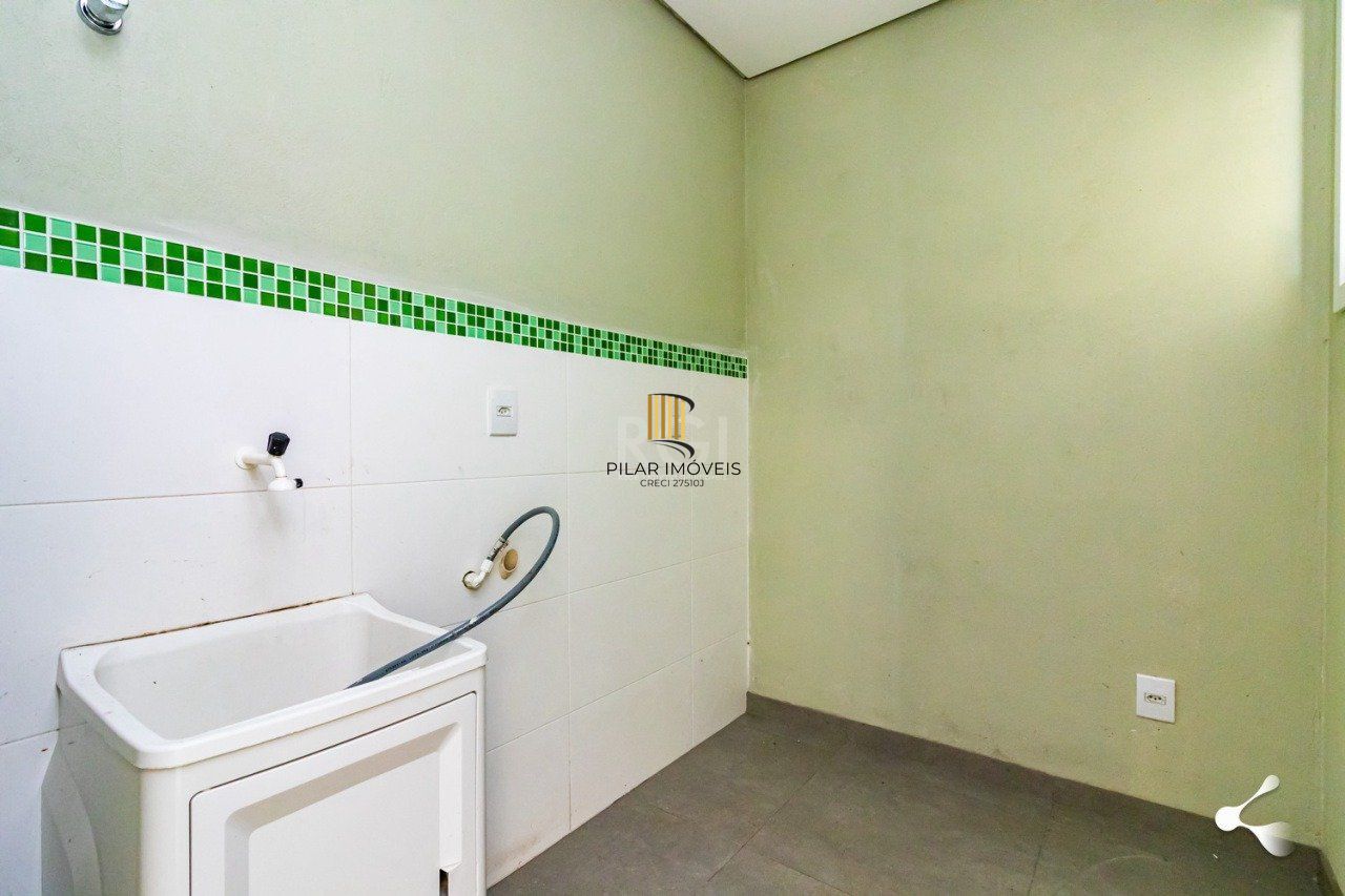 Casa 3 dormitórios no bairro Espírito Santo
