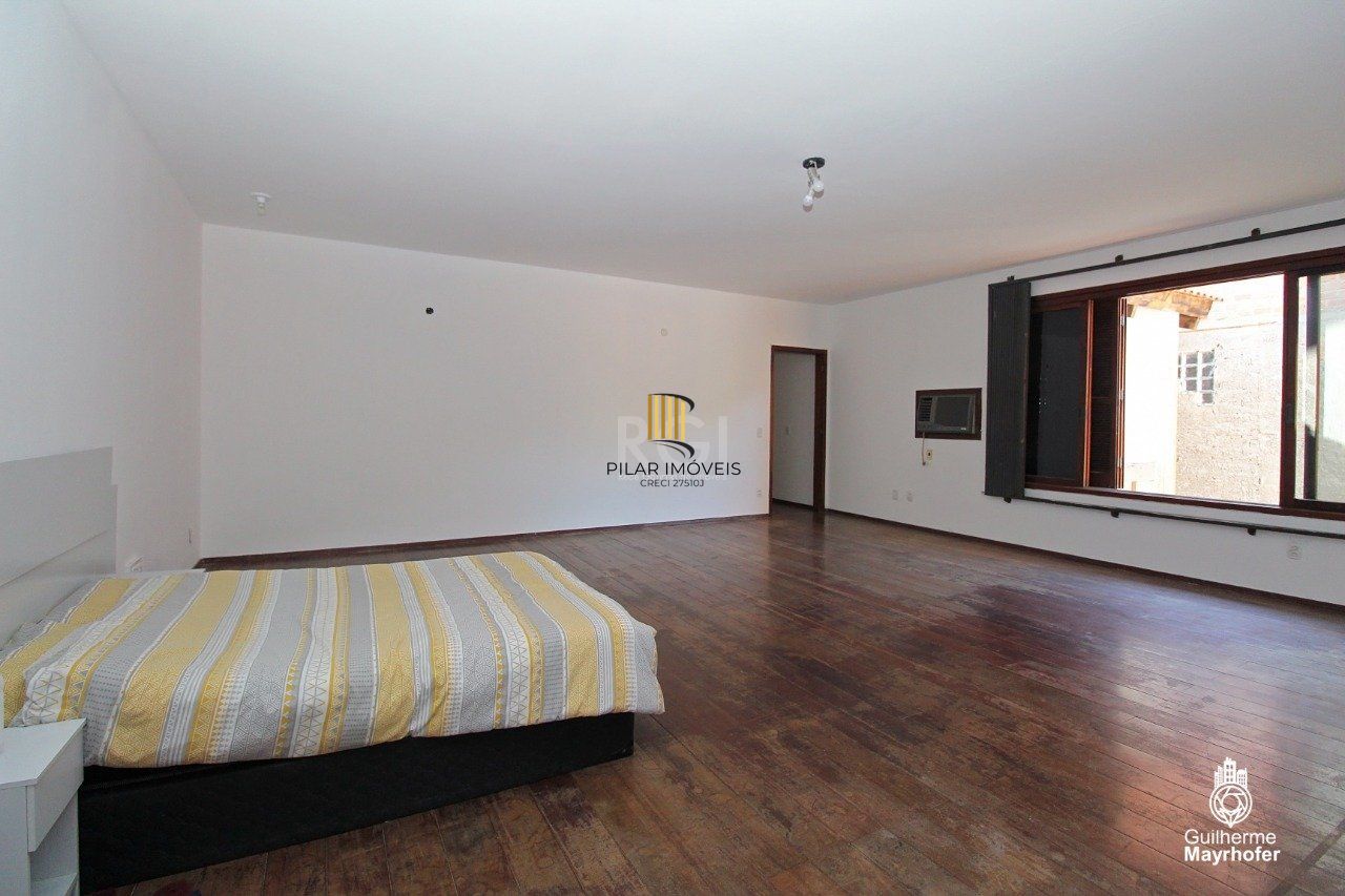 Casa para Venda - 526.64m², 4 dormitórios, sendo 2 suites, 4 vagas - Teresópolis