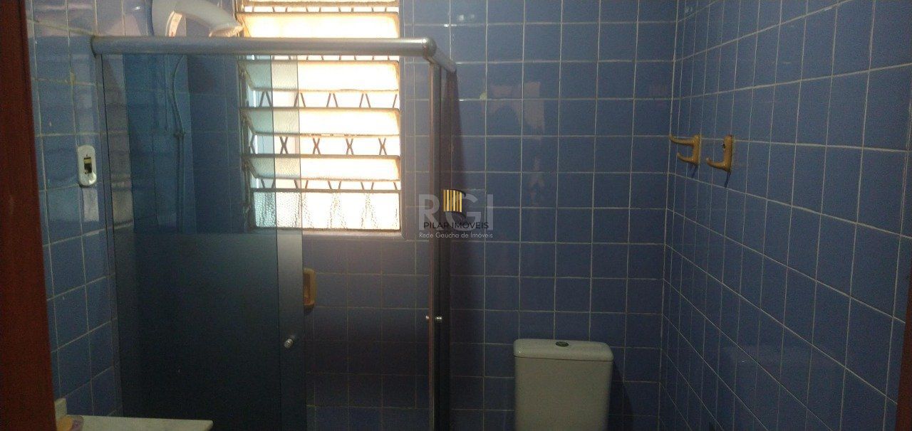 Casa de 4 dormitórios na Av. Teresópolis bairro Teresópolis