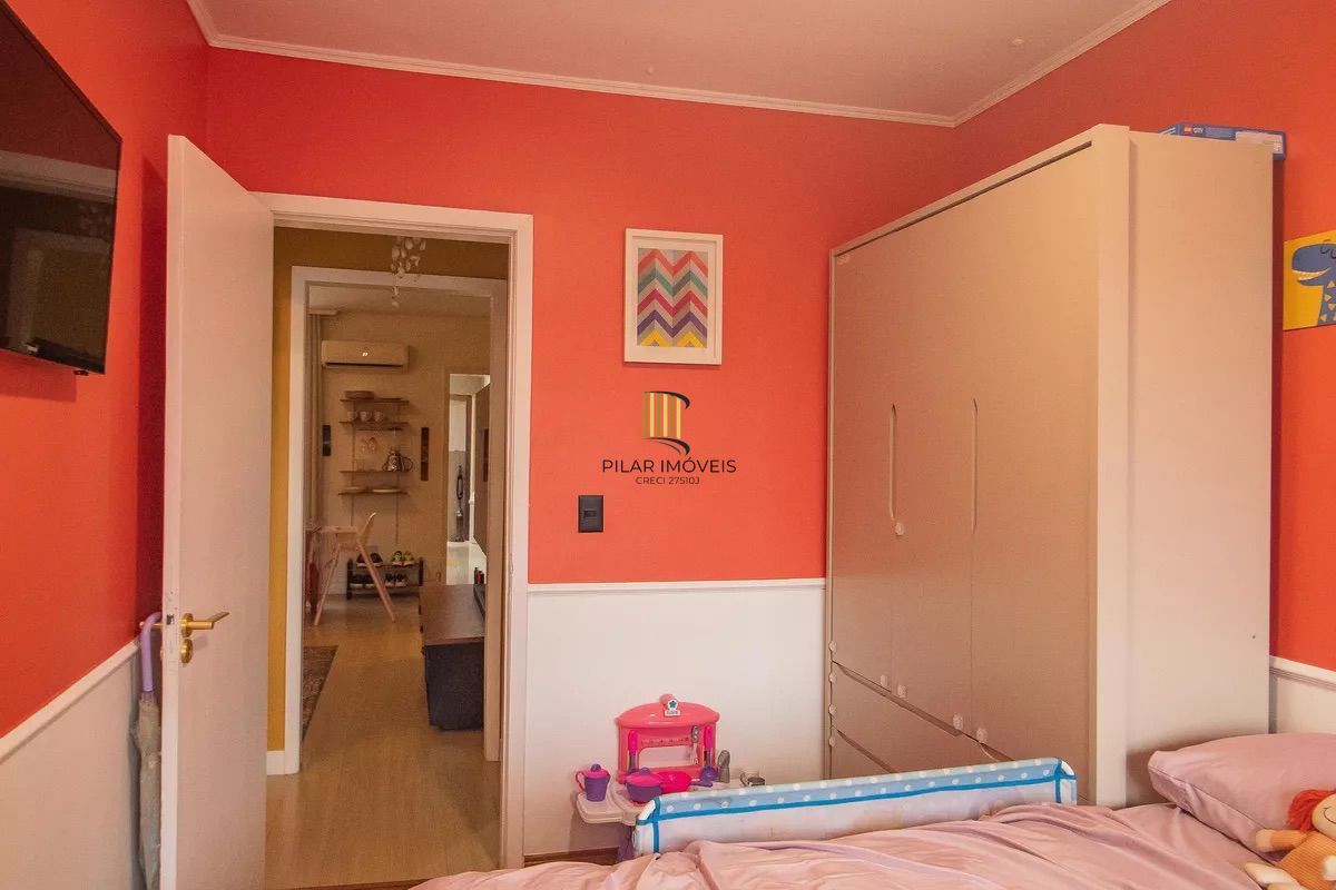 Casa 2 dormitórios no bairro Cristal