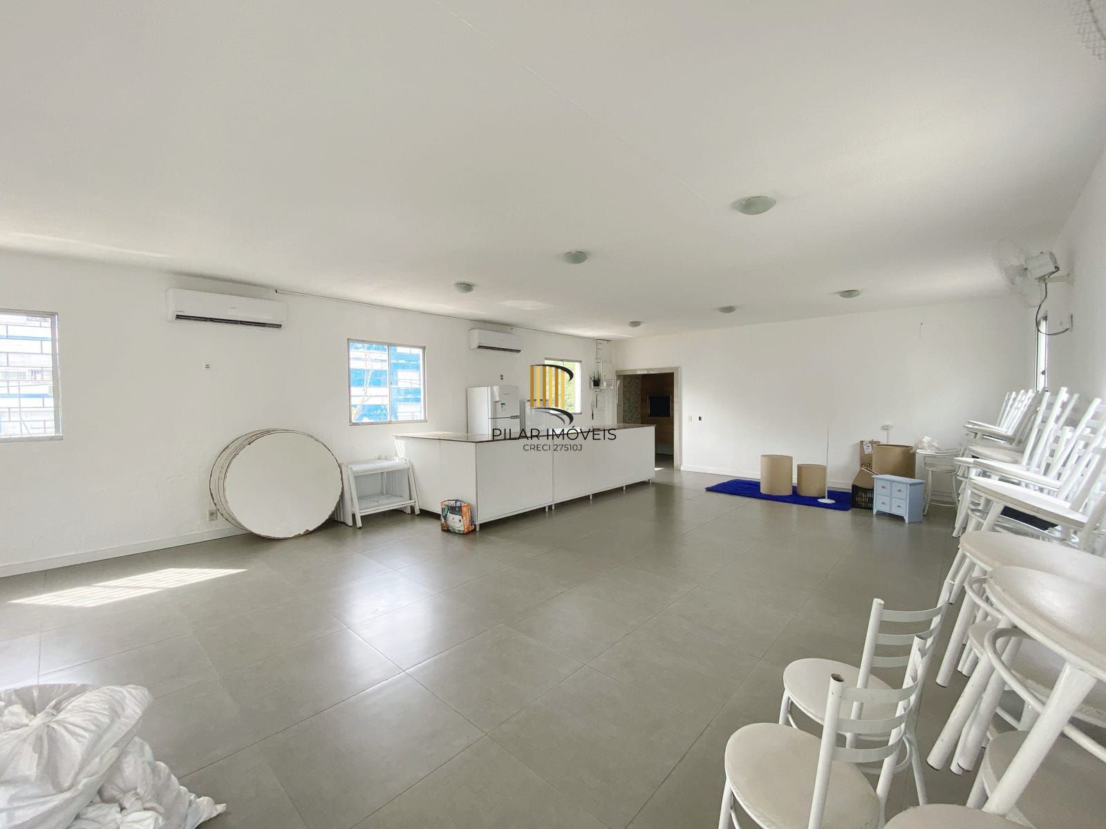 Apartamento com 02 quartos e 01 vaga escriturada no Bairro Jardim Leopoldina