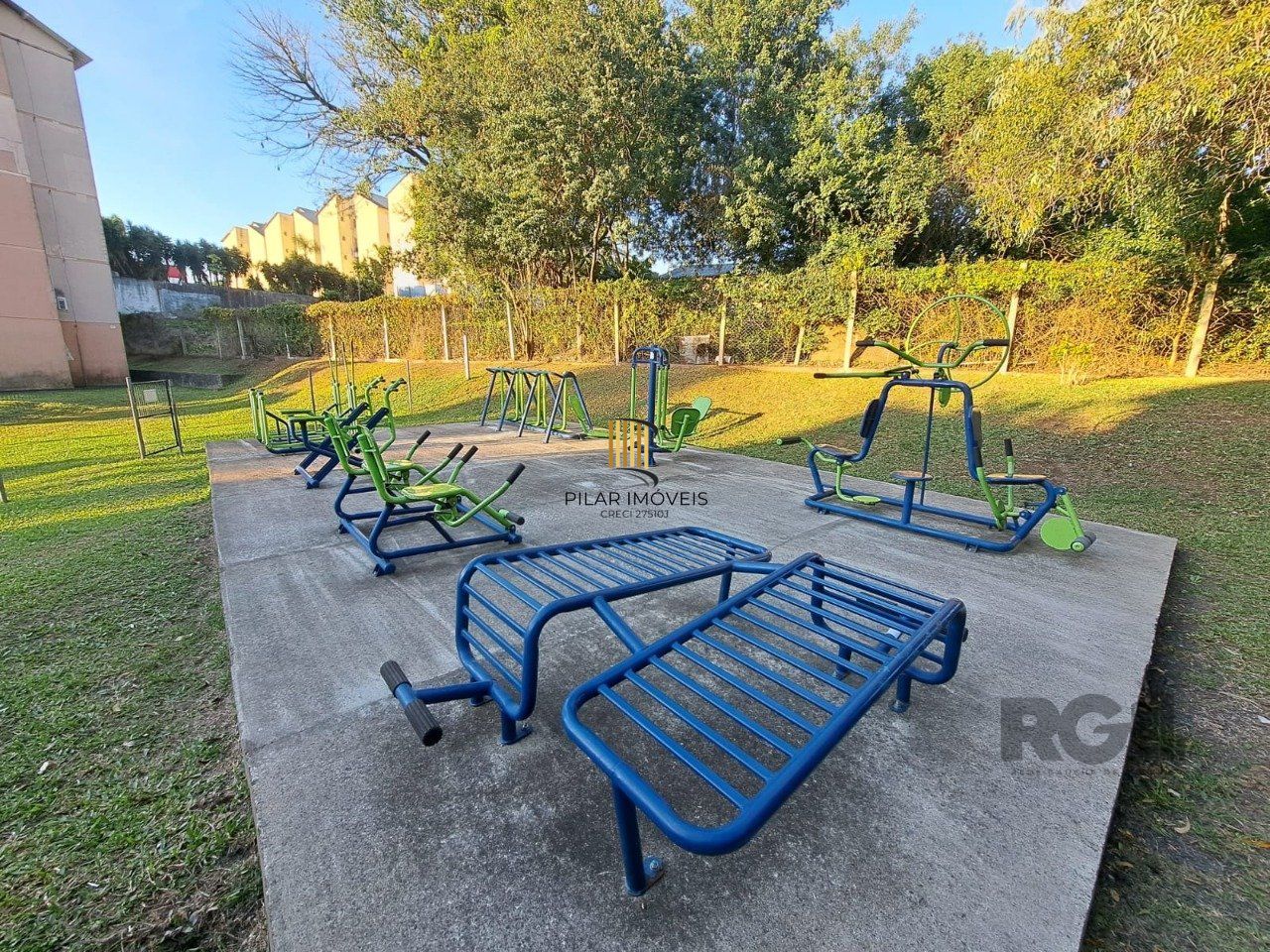 Apartamento semimobiliado de 2 dormitórios no bairro Vila Nova