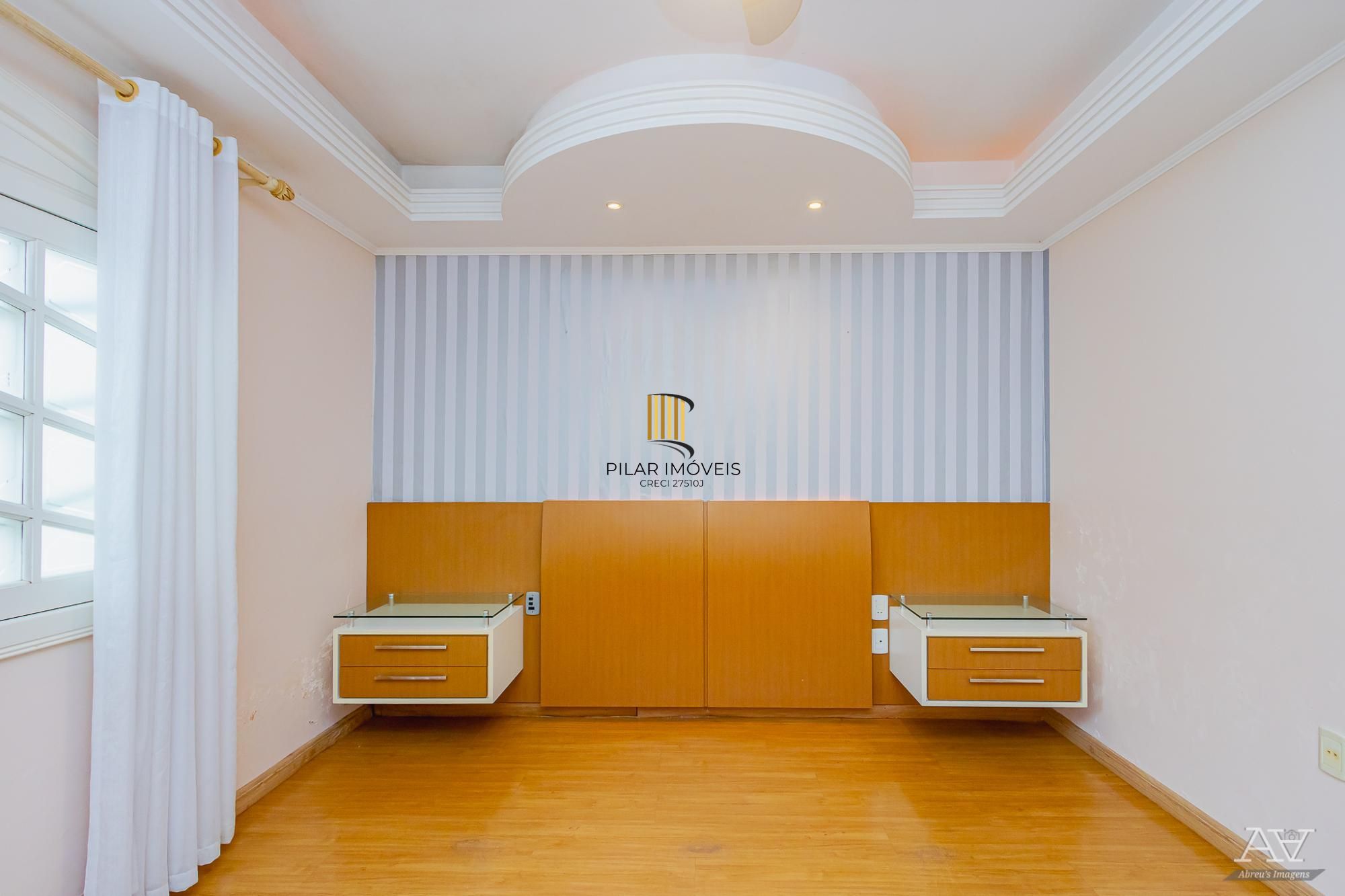 Linda Casa com 3 suítes no Santa Fé