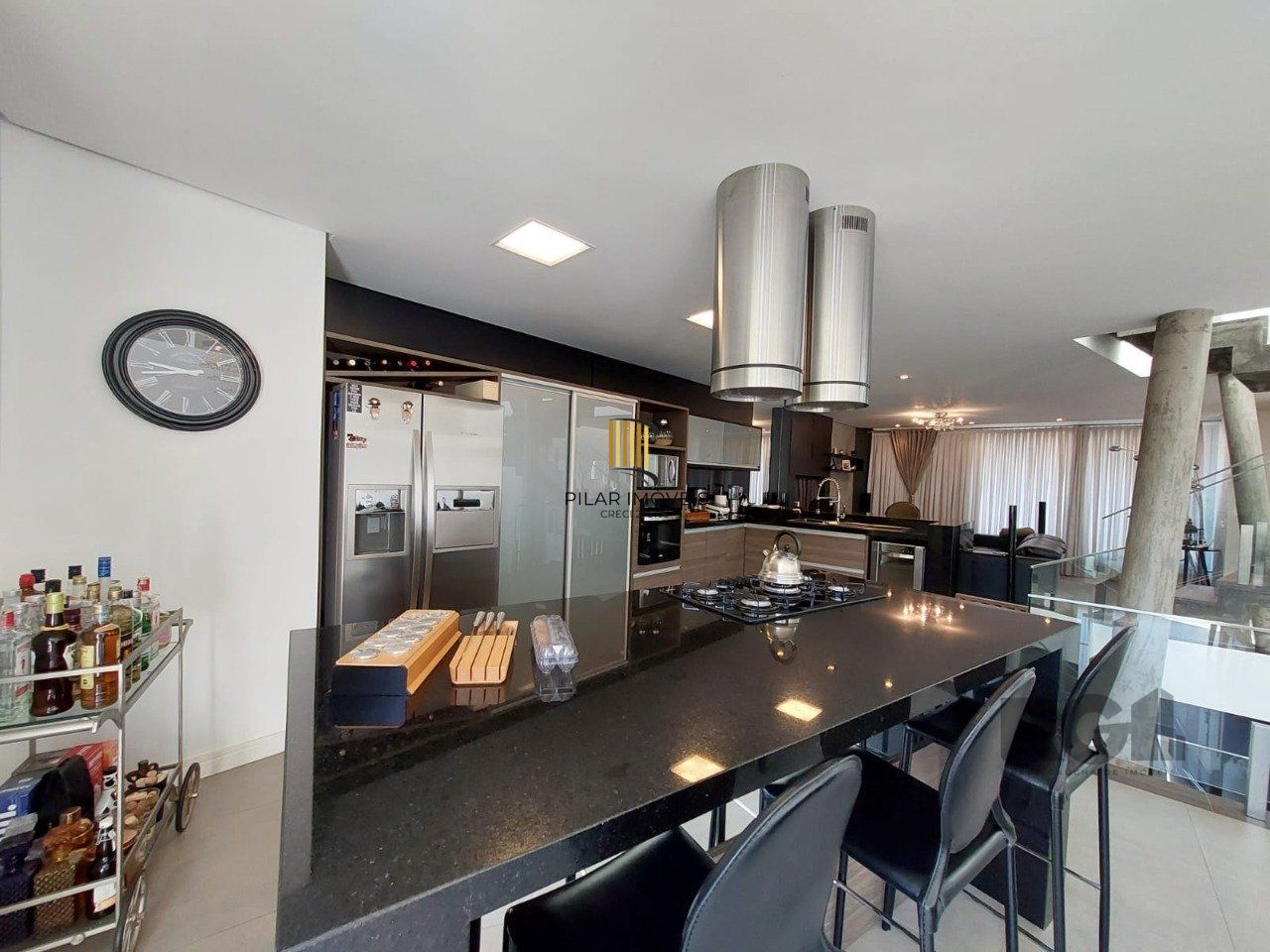 Casa para Venda - 296m², 3 dormitórios, sendo 1 suites, 3 vagas - Vila Nova, Porto Alegre