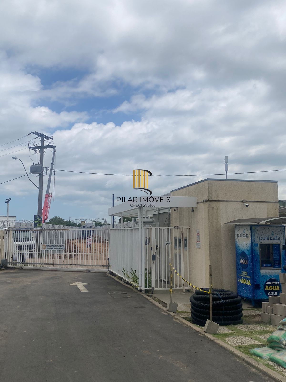 Apartamento com 02 quartos e 01 vaga no Bairro Sarandi