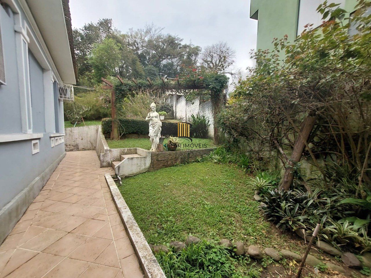 CASA DE 3 QUARTOS - 1 SUITE - 1 HOME OFFICE - LAREIRA - PISCINA - PÁTIO - IPANEMA - ESPÍRITO SANTO - PORTO ALEGRE - RS