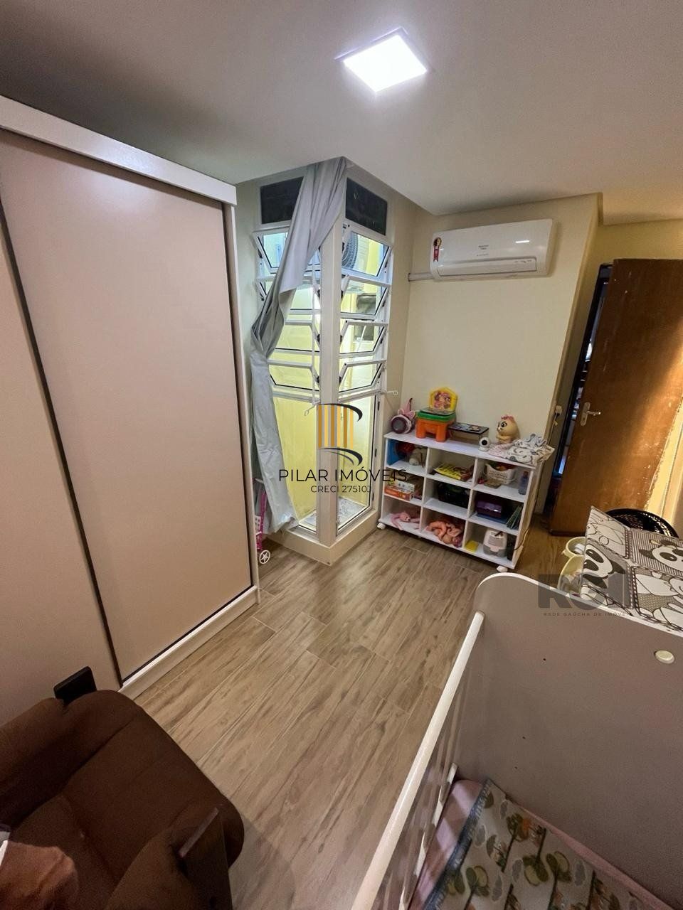 Sobrado a venda no bairro Mato Grande em Canoas