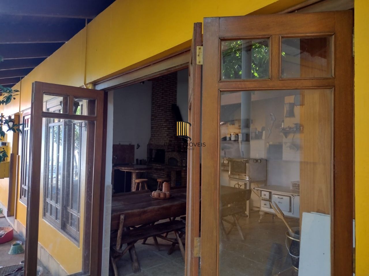 Casa para Venda - 693.6m², 5 dormitórios, sendo 3 suites, 4 vagas - Hípica