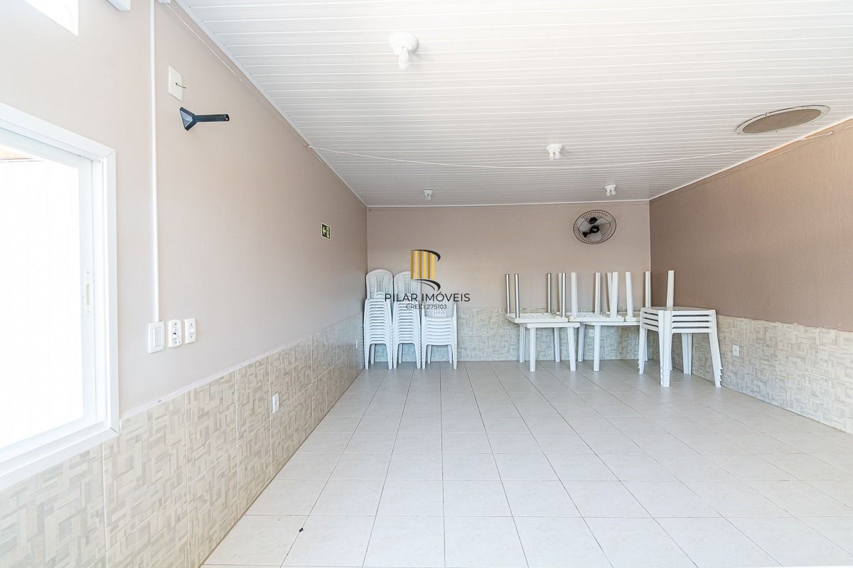 Apartamento com 02 quartos no Bairro Vila Ipiranga