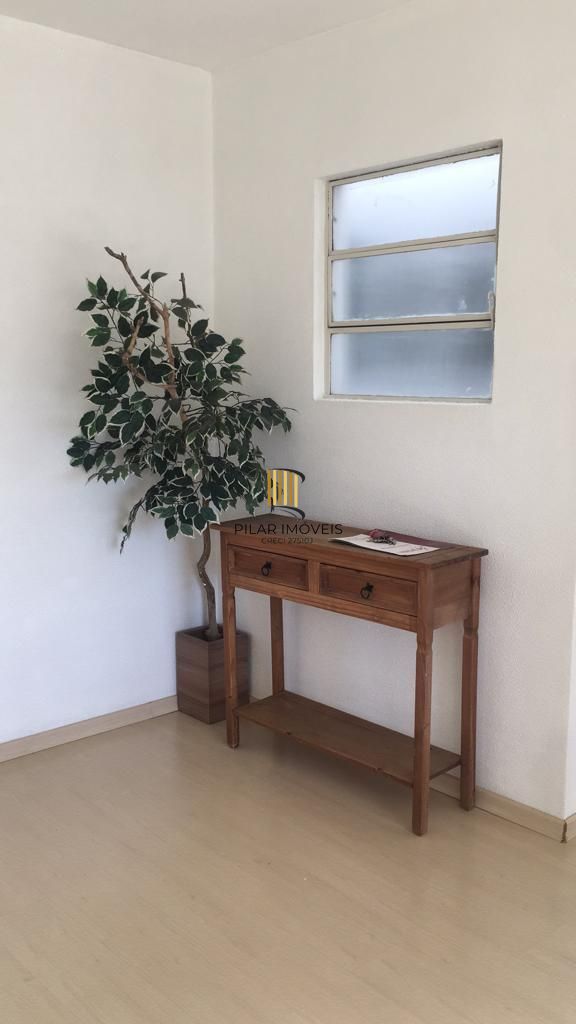 Apartamento de 1 quarto semimobiliado no bairro Tristeza em Porto Alegre.