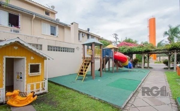 Casa em Condomínio com 03 quarto e 01 Vaga no Bairro Humaitá