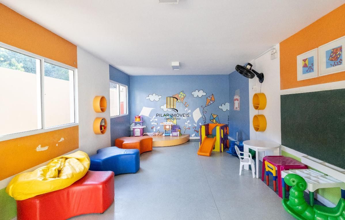 Apartamento com 03 quartos e 01 vaga escriturada no Bairro Camaquã