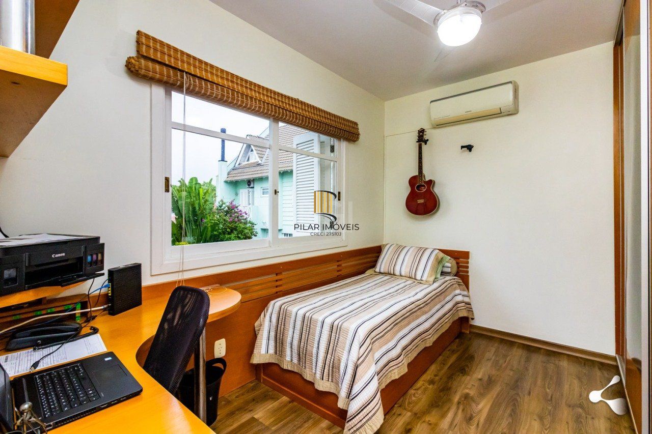 CASA 4 DORMITÓRIOS COM GARDEM NO GUARUJA - PORTO ALEGRE - RS