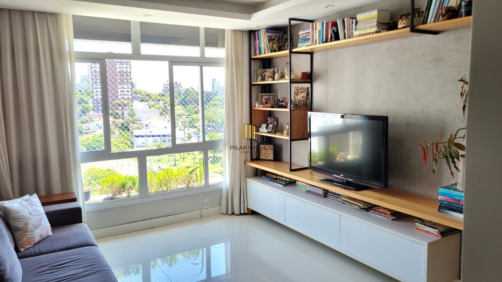 Cobertura com 157m2, 3 dormitórios no bairro Boa Vista.