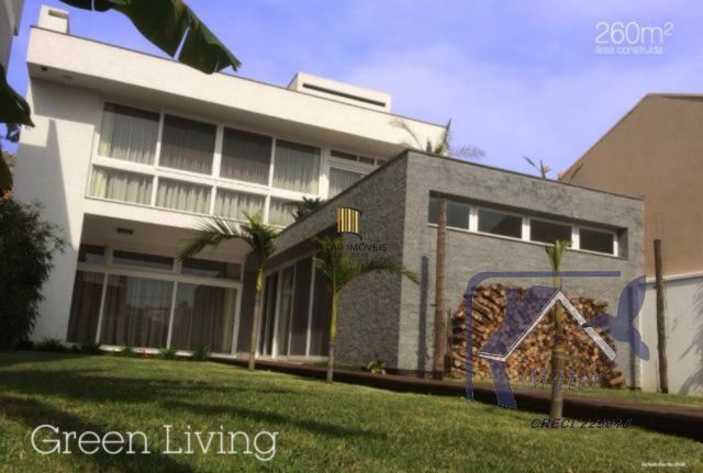 Casa para Venda - 260m², 3 dormitórios, sendo 2 suites, 4 vagas - Hípica