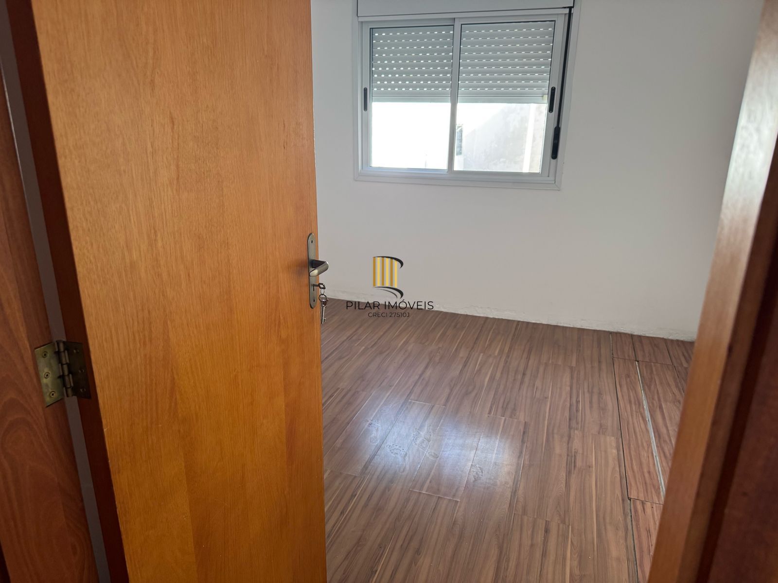 Casa com 02 quartos e 02 vagas no Bairro Hípica