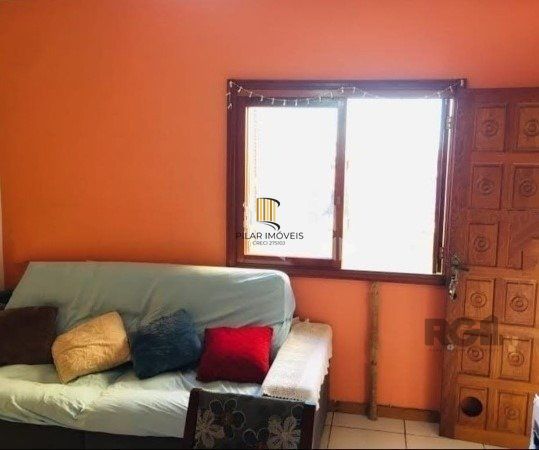 Casa de alvenaria com um quarto à venda no bairro Partenon, próximo à PUC, Aparicio, Bento Gonçalves e Salvador França, em Porto Alegre/RS
