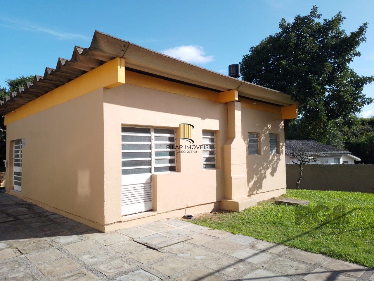 Apartamento com 2 quartos e 1 vaga no Bairro Vila Nova.