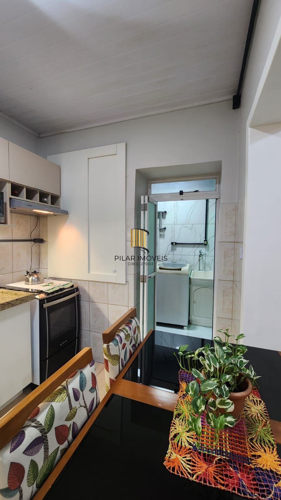 Apartamento com 02 Quartos e 01 Banheiro no Bairro Petrópolis em Porto Alegre