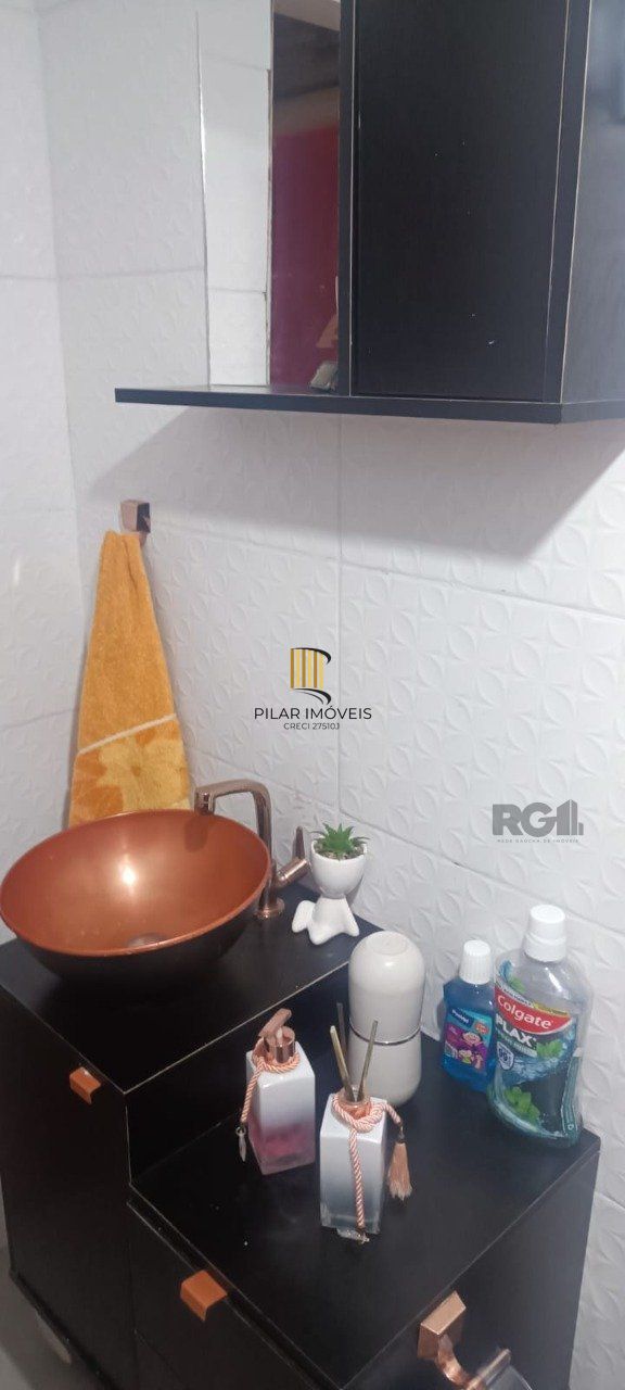 apartamento de 2 dormitórios com garagem coberto no bairro Teresópolis