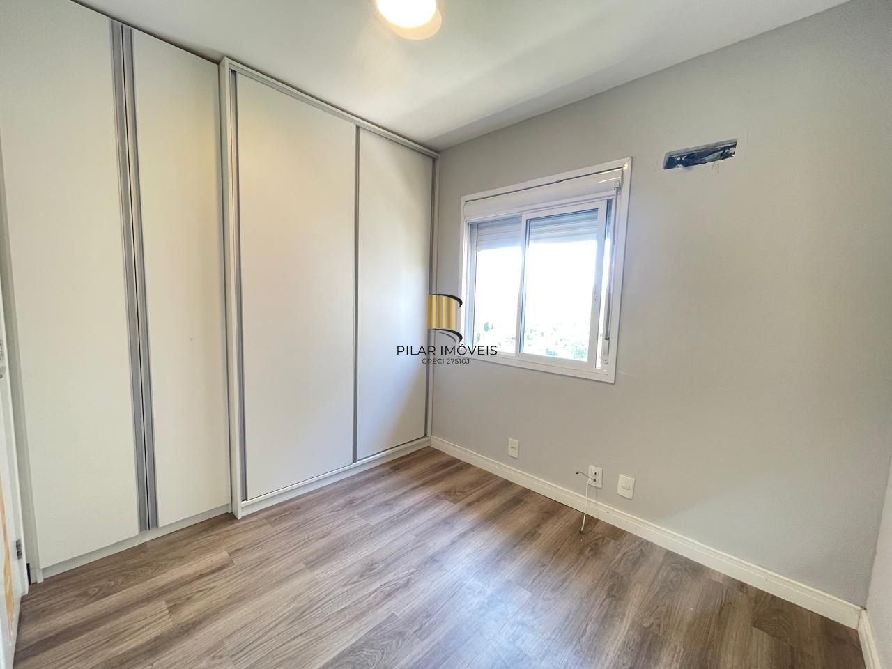 Impecável apartamento semimobiliado, 2 dormitórios, 2 banheiros e 1 vaga coberta