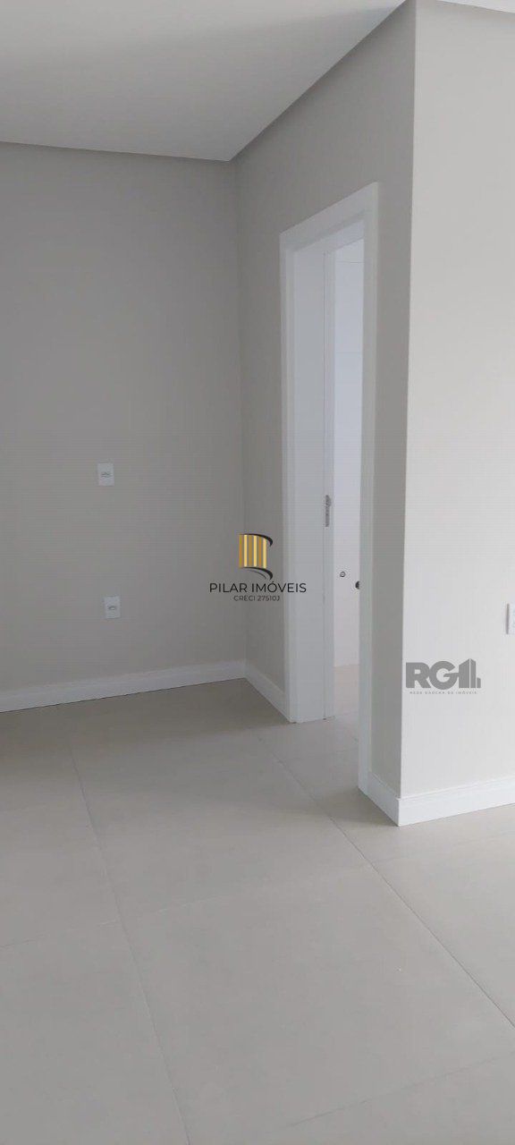 Casa em condomínio com 3 dormitórios, sendo todos suítes em Torres