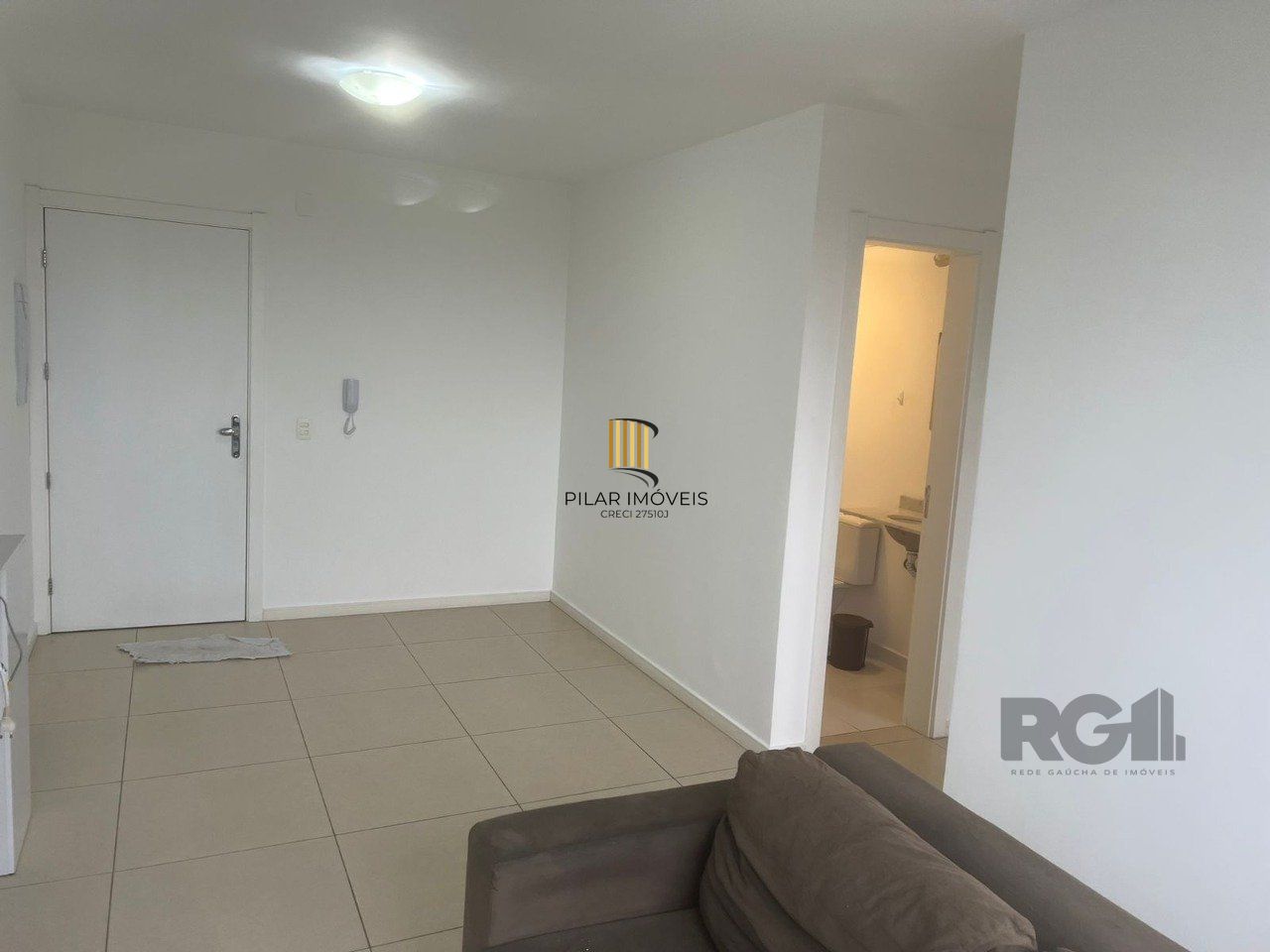Apartamento de 2 dormitórios, sendo 1 suíte no bairro Mal Rondon