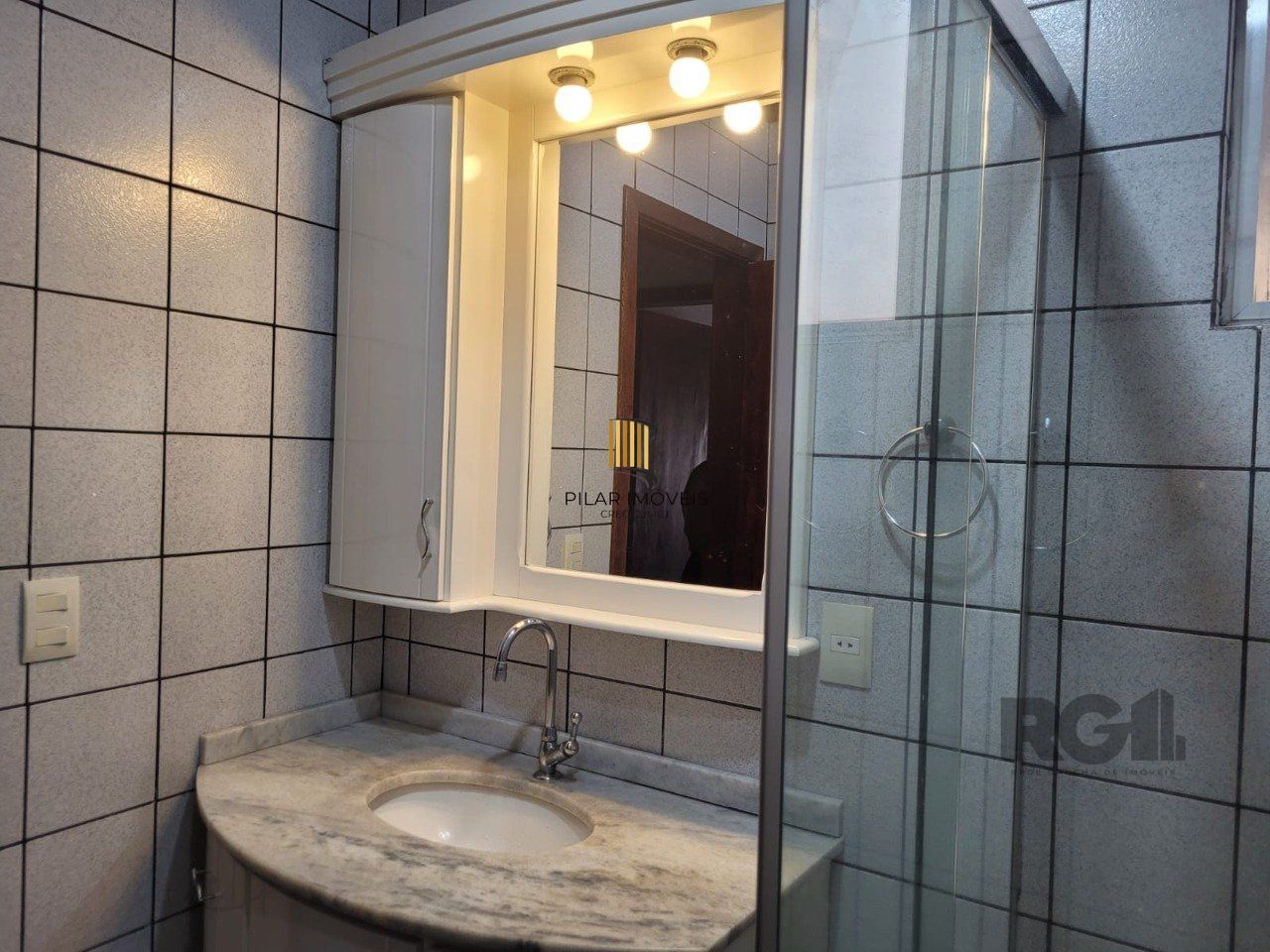 Casa para Venda - 181.5m², 4 dormitórios, 2 vagas - Partenon