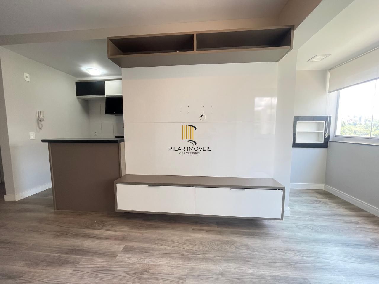 Impecável apartamento semimobiliado, 2 dormitórios, 2 banheiros e 1 vaga coberta