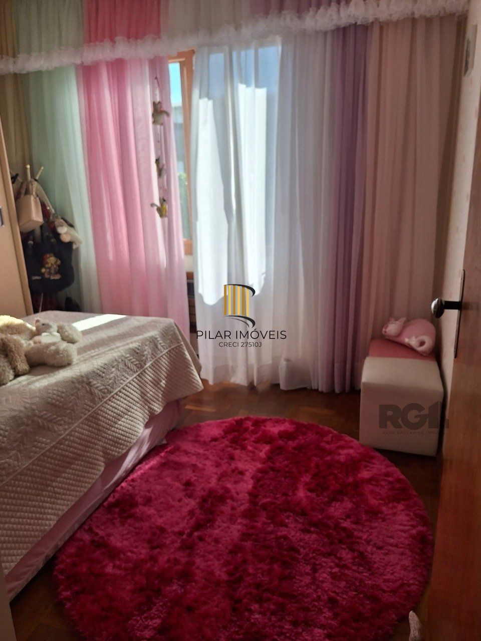 APARTAMENTO 2 DORMITORIOS, GARAGEM COBERTA, DEPEDENCIA DE EMPREGADA, TERCEIRO ANDAR NO PASSO DA AREIA, PORTO ALEGRE RS