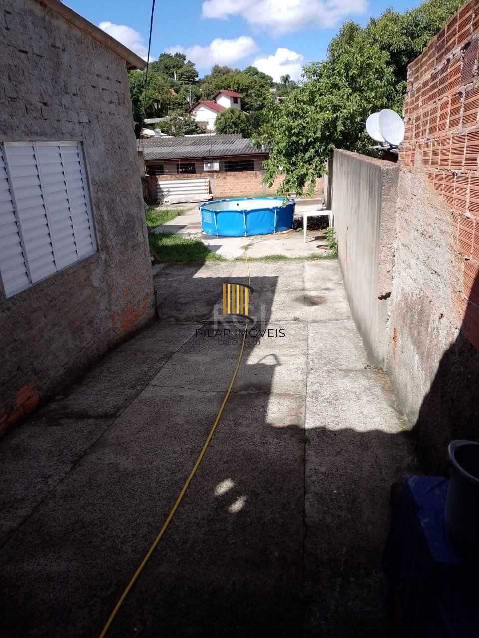 Casa de 4 dormitórios no bairro Jardim Floresta