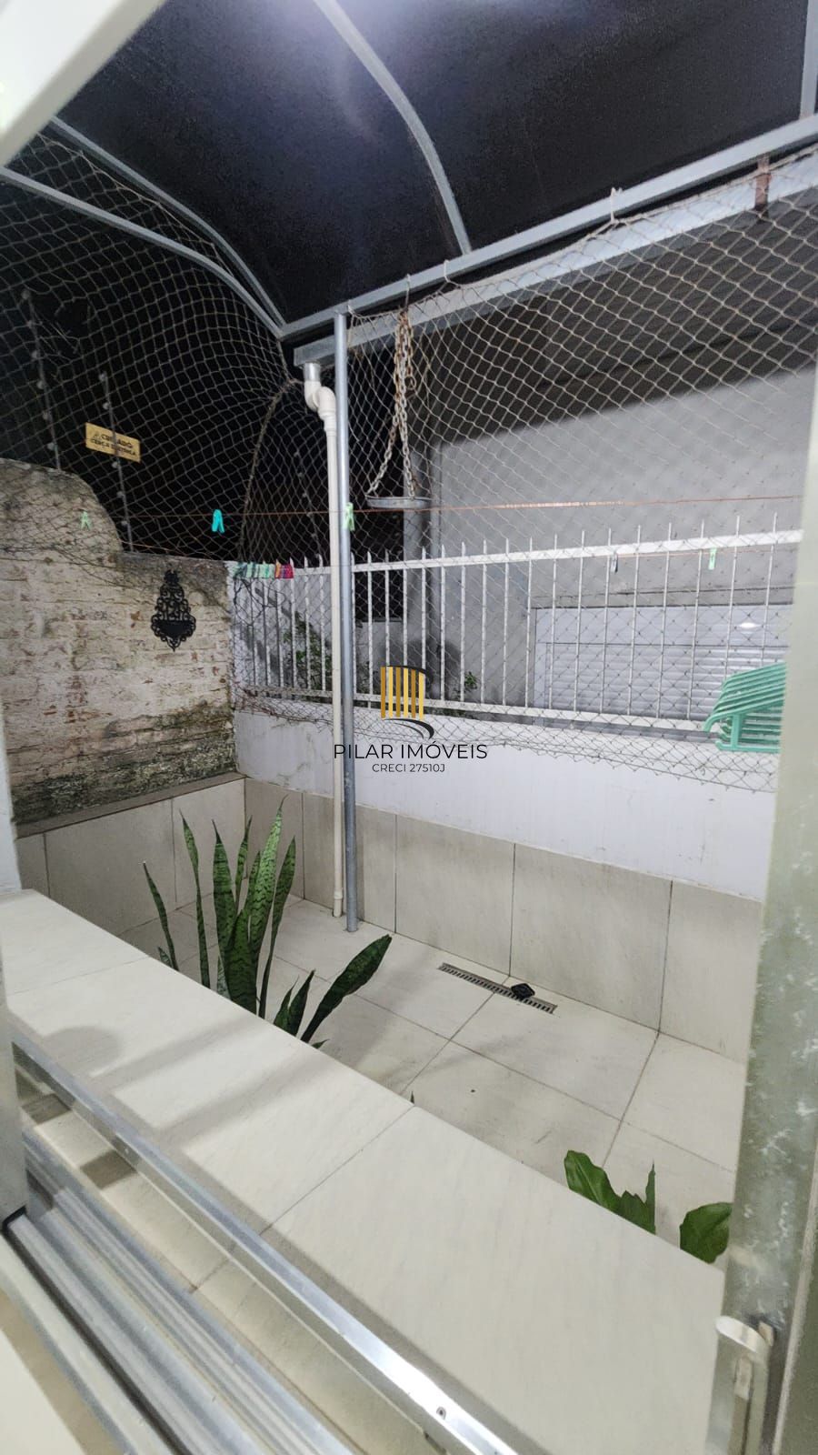 Apartamento com 02 Quartos e 01 Banheiro no Bairro Petrópolis em Porto Alegre