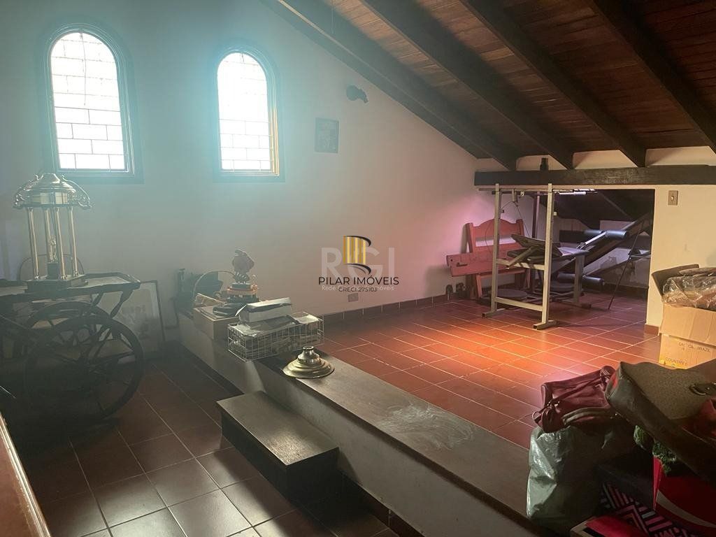 Casa para Venda - 400m², 5 dormitórios, sendo 3 suites, 4 vagas - Ipanema PORTO ALEGRE /RS