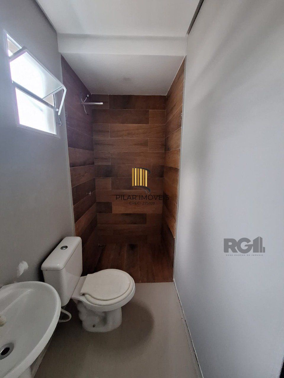 Casa 5 dormitórios no bairro Petrópolis