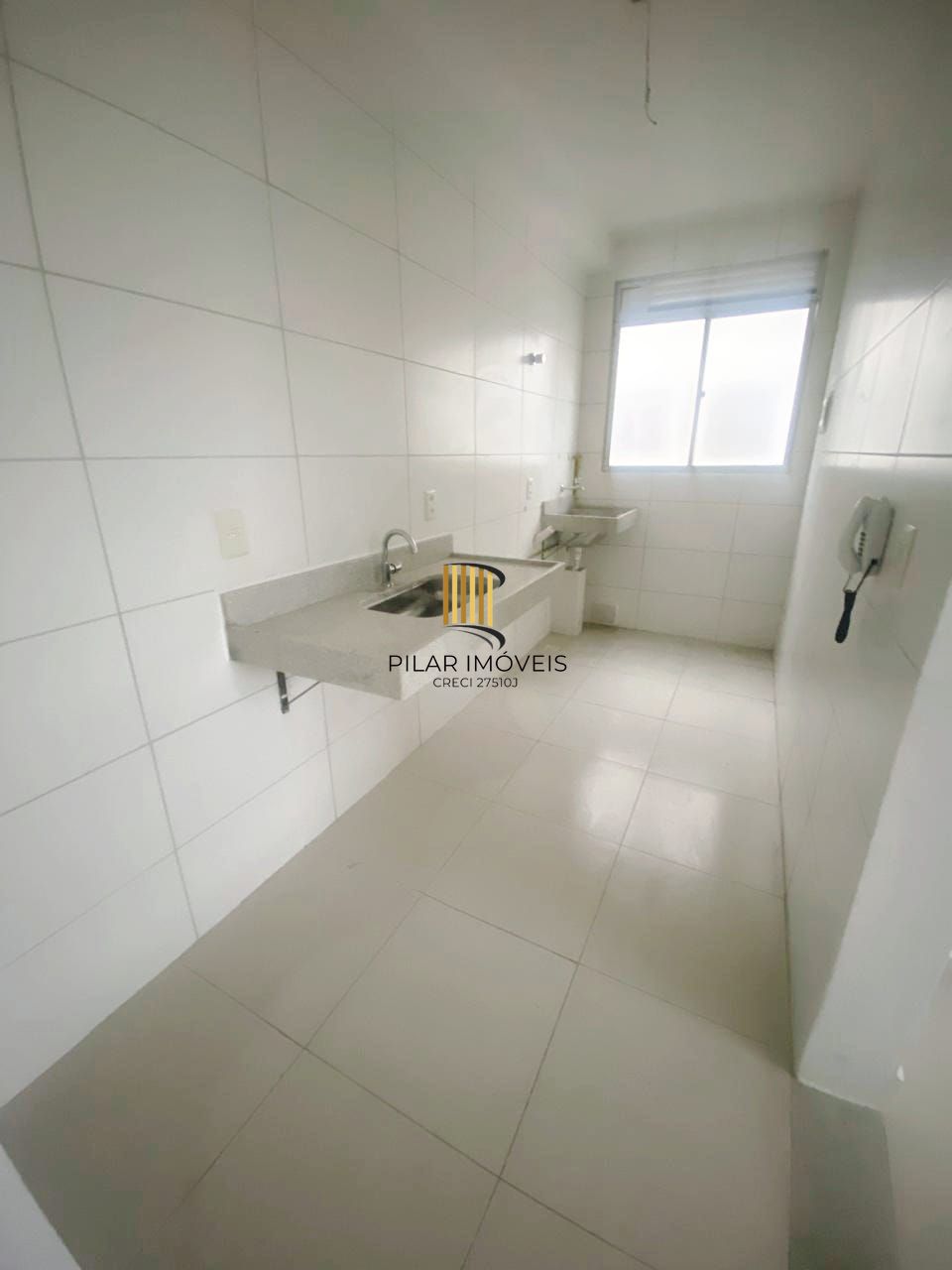 Apartamento com 02 quartos e 01 vaga escriturada no Bairro Jardim Leopoldina