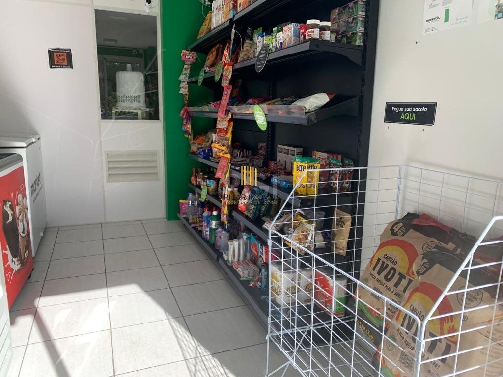 Lindo apartamento com vista e posição solar privilegiada.