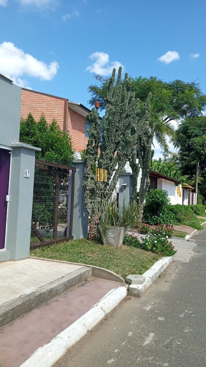 Casa com 3 dormitórios no bairro Olaria em Canoas