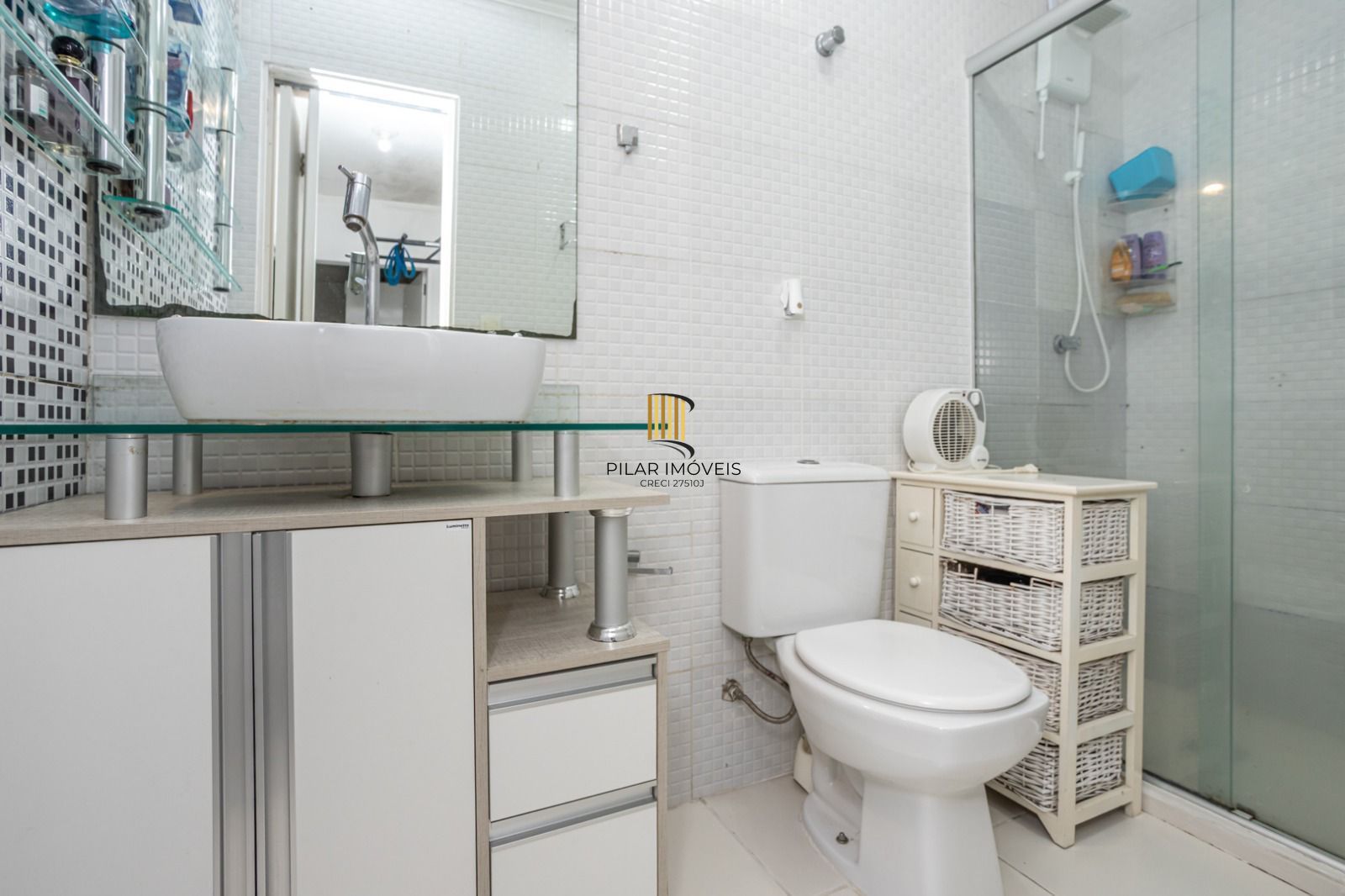 Apartamento com 02 quartos no Bairro Sarandi