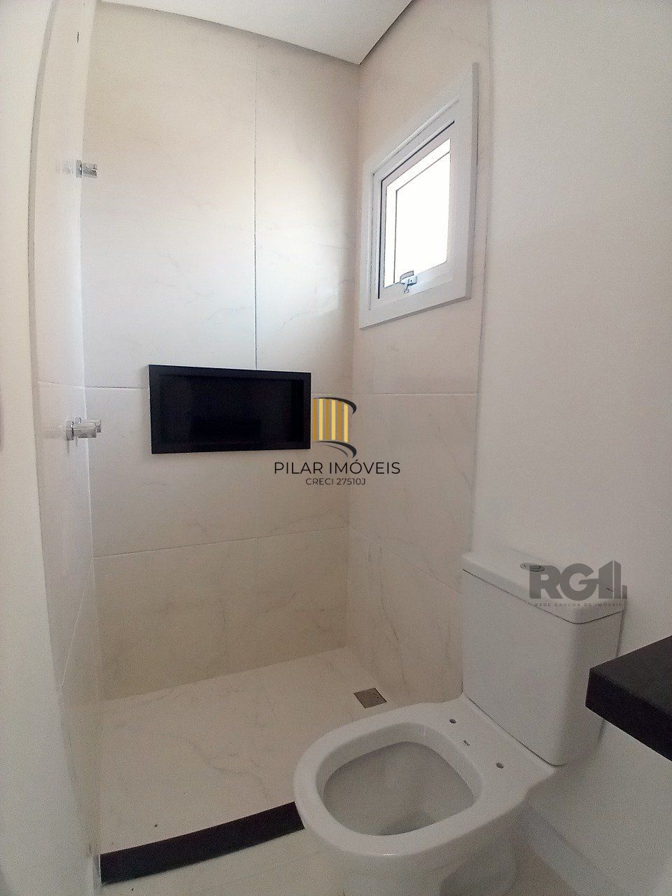 Casa 3 dormitórios, 2 suítes, 2 vagas, no bairro Hípica, Porto Alegre/RS