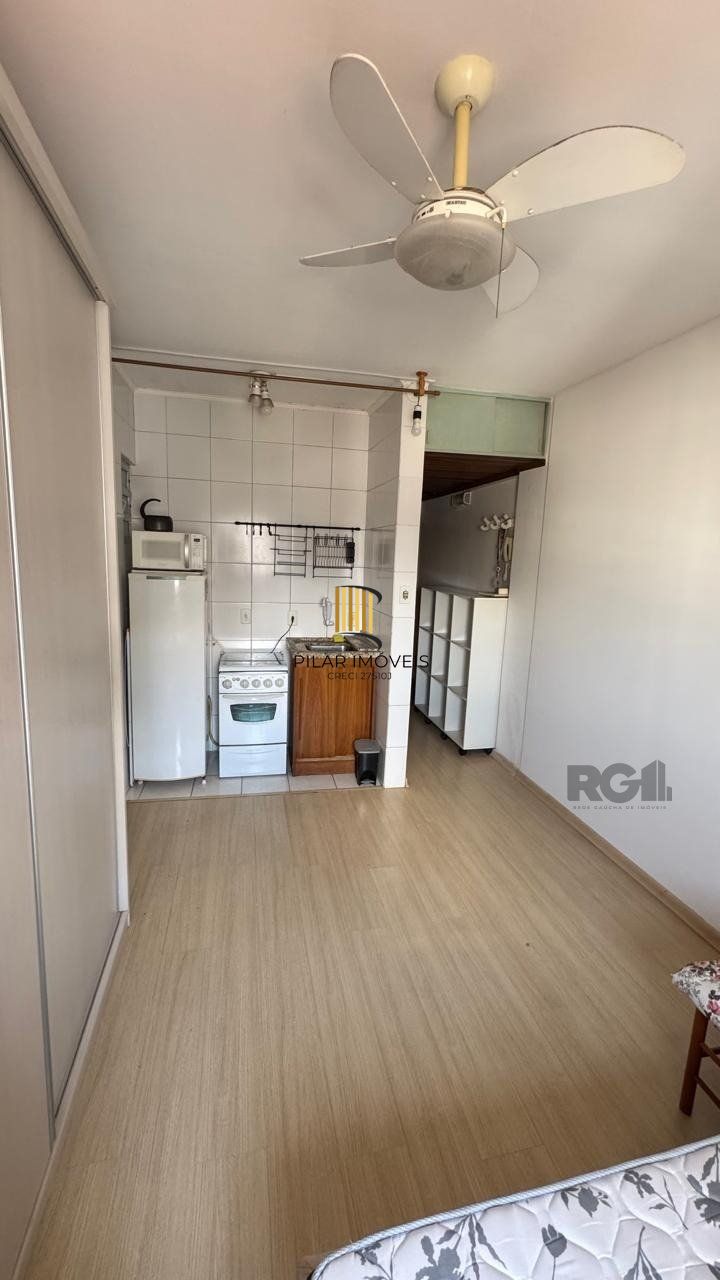 Apartamento JK semi mobiliado no bairro Rio Branco, Porto Alegre/RS