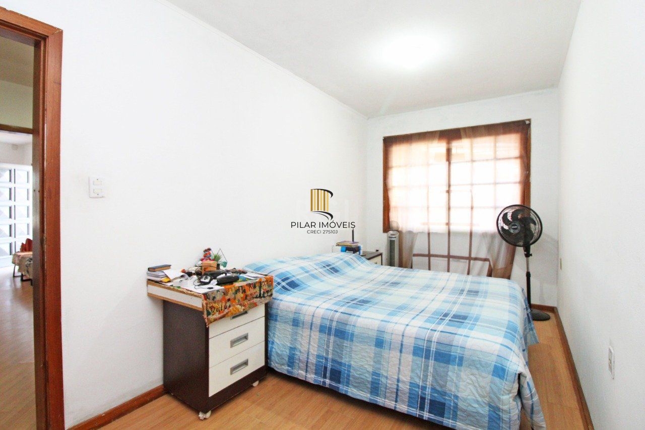 Casa 5 Dormitório(s) Bairro Camaquã