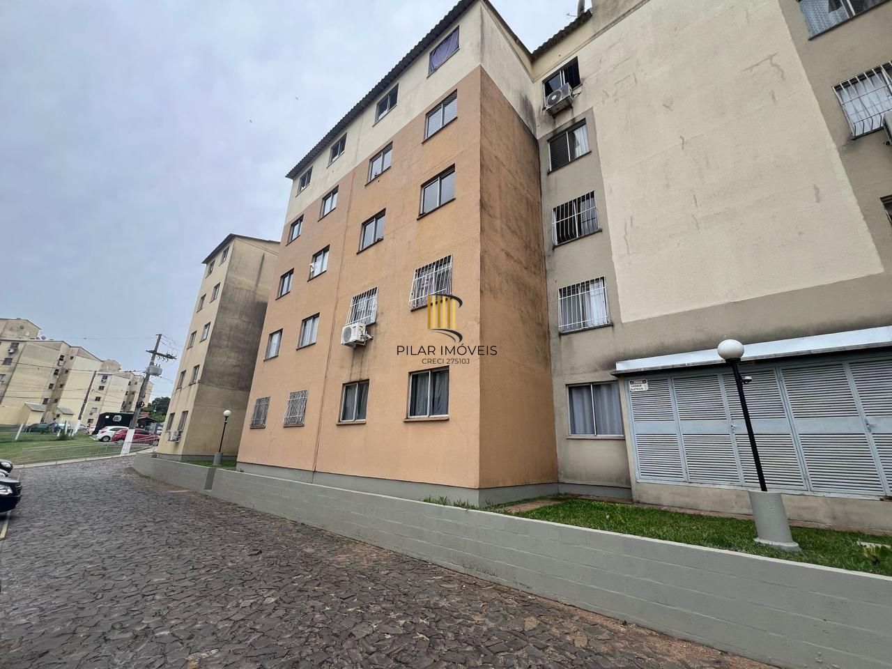 Apartamento com 2 quartos com vaga de garagem no Bairro Campo Novo