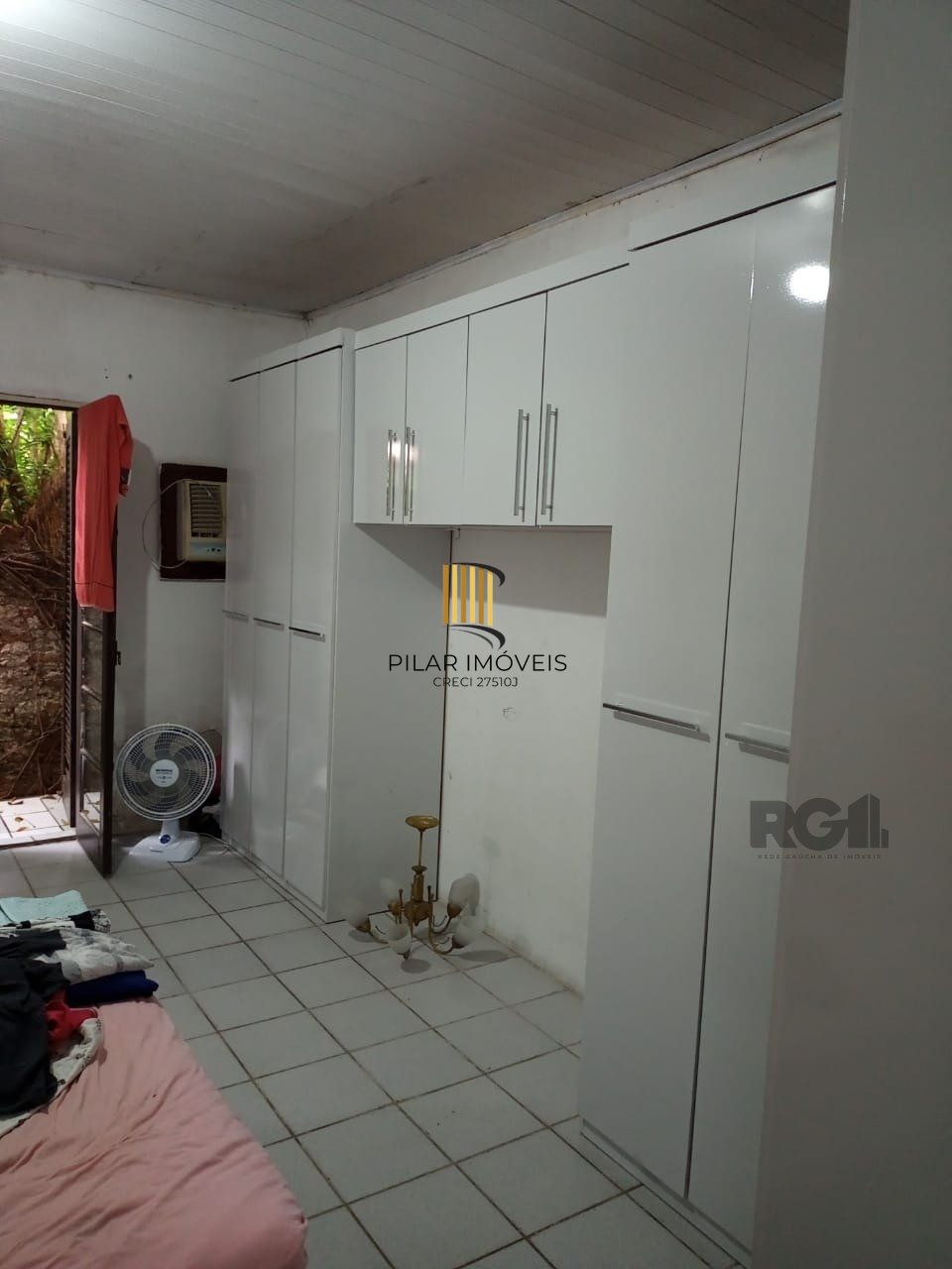 Casa para Venda - 482m², 3 dormitórios, 3 vagas - Camaquã, Porto Alegre