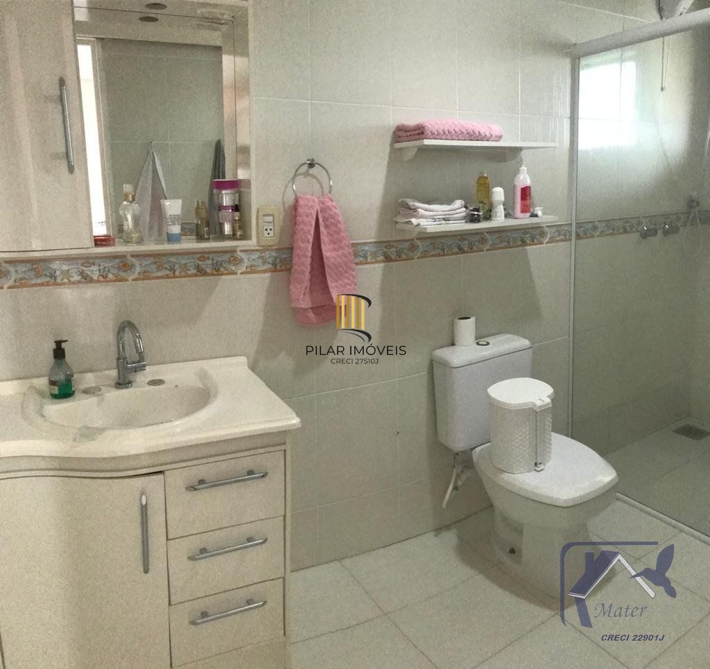 Casa para Venda - 0m², 5 dormitórios, sendo 2 suites, 2 vagas - Village