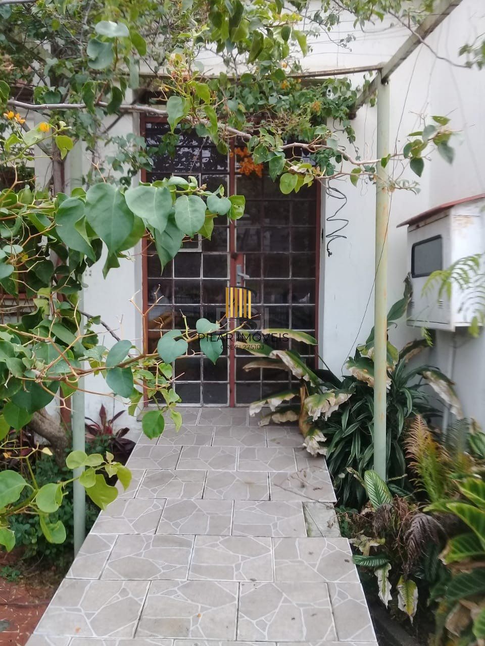 Casa de 4 dormitórios na Av. Teresópolis bairro Teresópolis