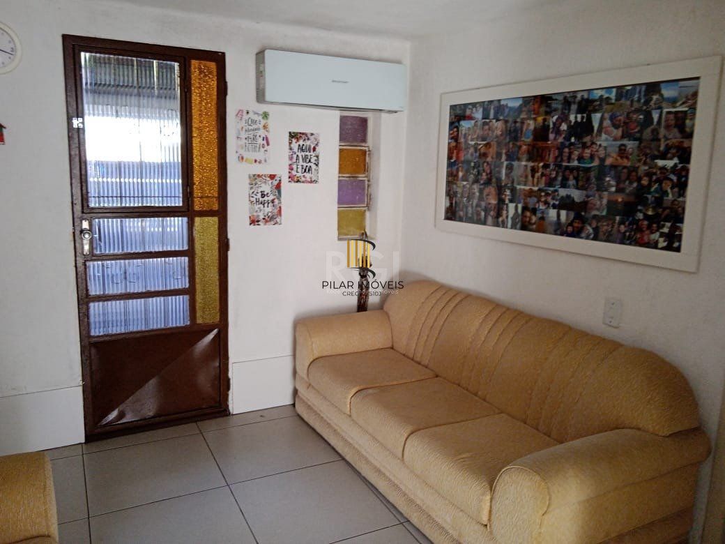 Casa para Venda - 140m², 5 dormitórios, 2 vagas - Cavalhada, Porto Alegre