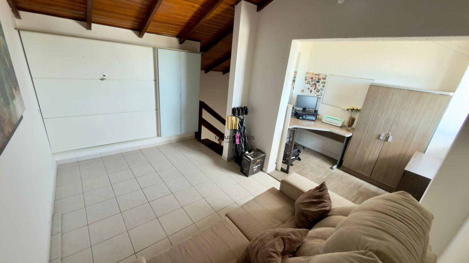 Casa com 02 quartos e 02 vagas no Bairro Jardim Itu em Porto Alegre