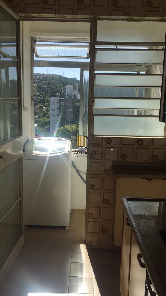 Apartamento de 1 quarto semimobiliado no bairro Tristeza em Porto Alegre.